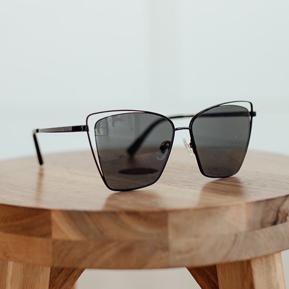 DIFF Eyewear Becky III Black & Grey - Picture 1 of 7